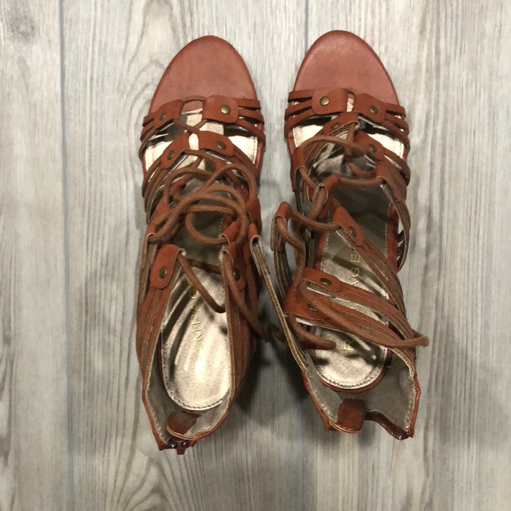 Brand New in Box ladies size 10 leather Roman sandals with back zipper